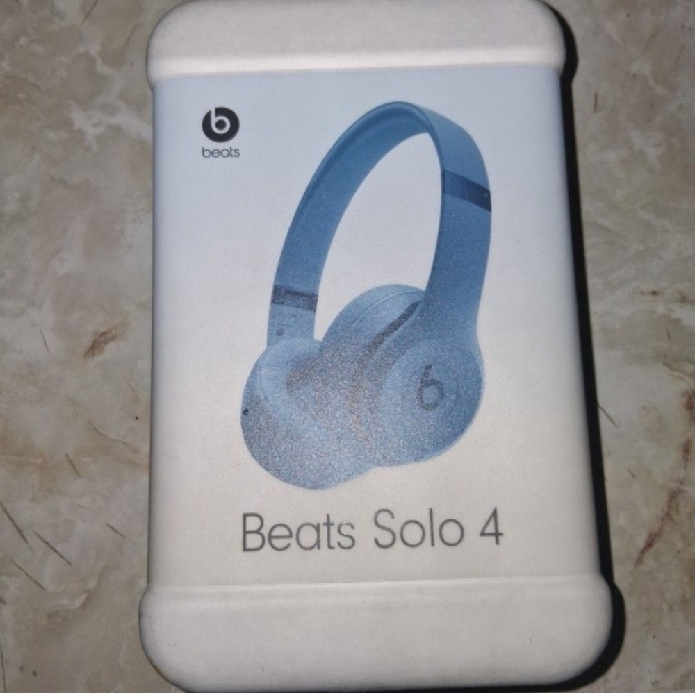 Beats by Dre Solo 4 Headphones - Cool Blue